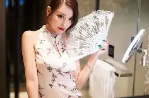 一手好牌打稀碎 三料影后马苏 被黑人驮肩 帮闺蜜撒谎 终究自断前程