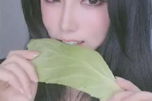 被逼发私密照仅皮毛！鹿晗风波再升级细节被爆越扒关晓彤越惨